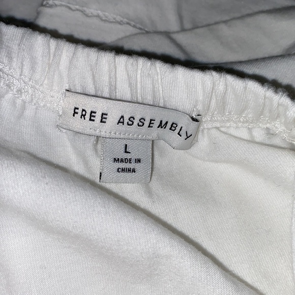 Free Assembly Top - Picture 3 of 3